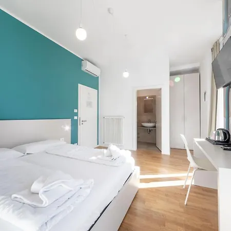 Cooper L Capitol Guest house 2*