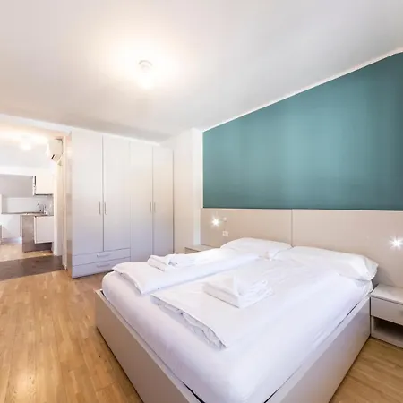 Cooper L Capitol Guest house Bolzano