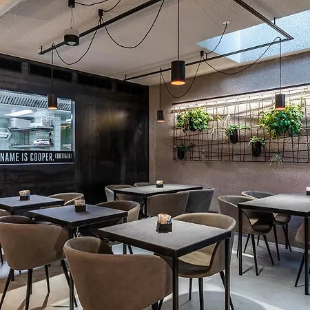 Konukevi Cooper L Capitol 2*