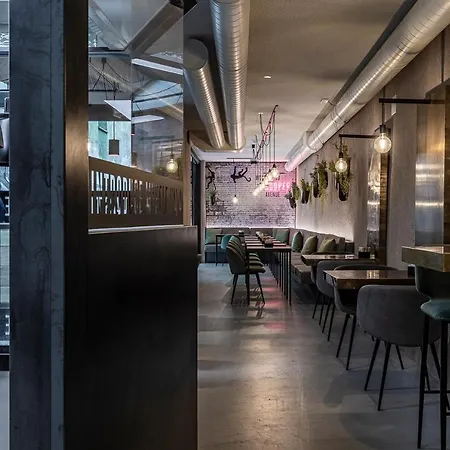 Cooper L Capitol Bolzano