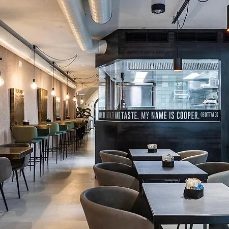 Cooper L Capitol Bolzano