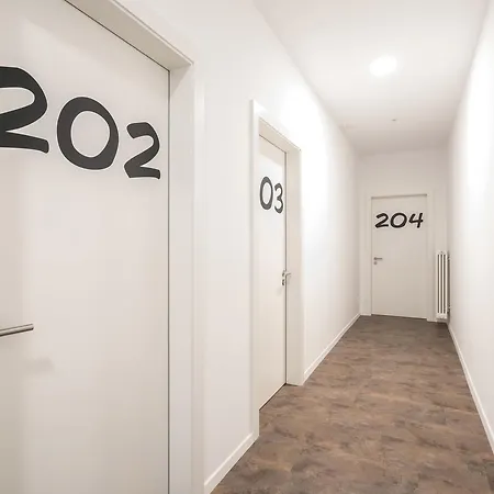 Cooper L Capitol Guest house Bolzano