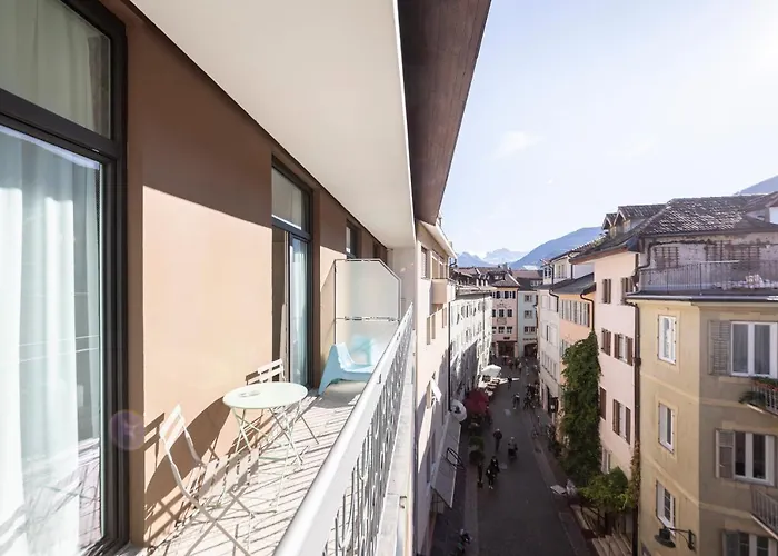 Cooper L Capitol Πανσιόν