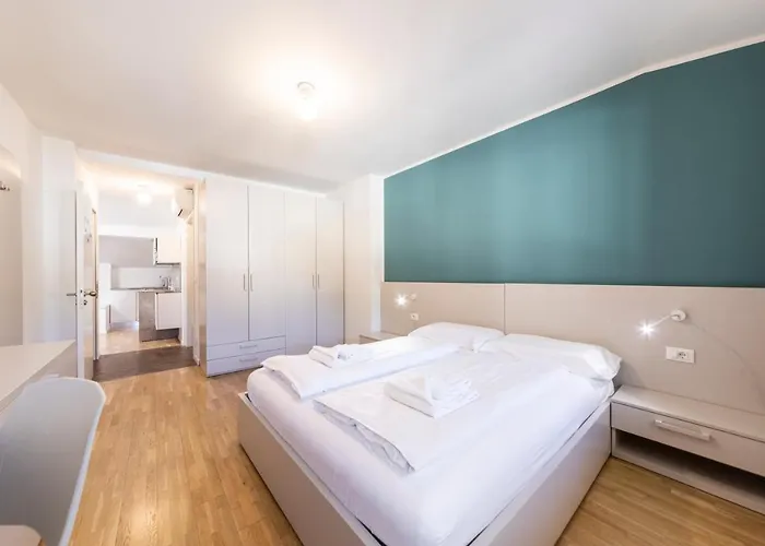 Cooper L Capitol Πανσιόν Μπολζάνο