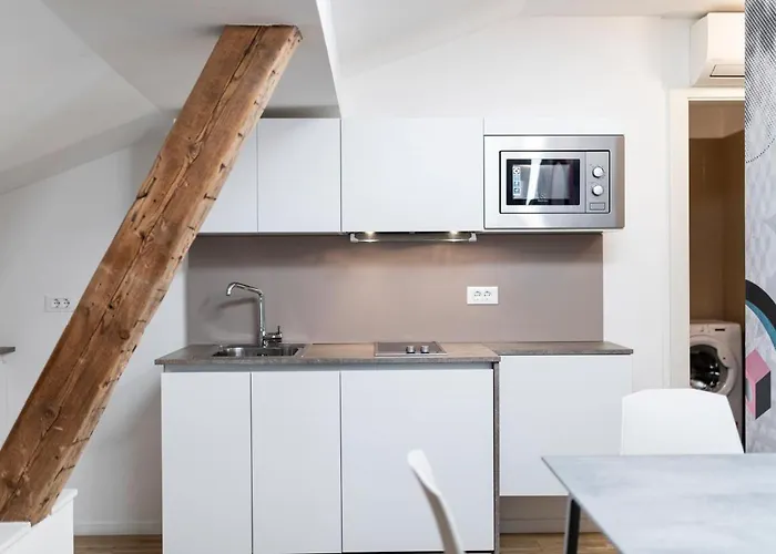 Πανσιόν Cooper L Capitol 2*