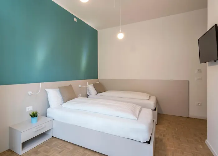 Πανσιόν Cooper L Capitol